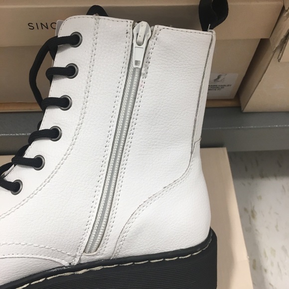 🤍Sincerely Jules Womens White Combat Boots🤍 - Picture 3 of 7